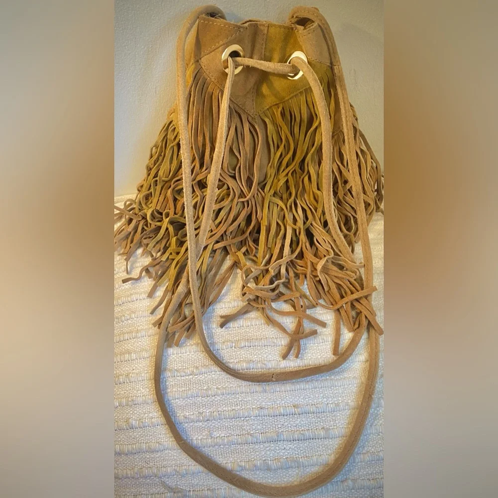 Vintage ZARA Cow leather fringe bag, adjustable straps Free spirited vibe - Picture 2 of 10